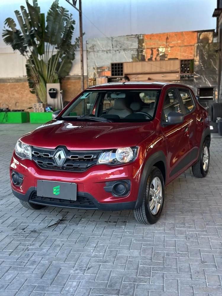 Renault Kwid na cor vermelha, vista dianteira em três quartos