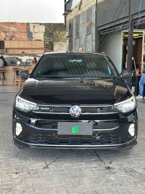 Volkswagen Virtus na cor preta, vista de frente