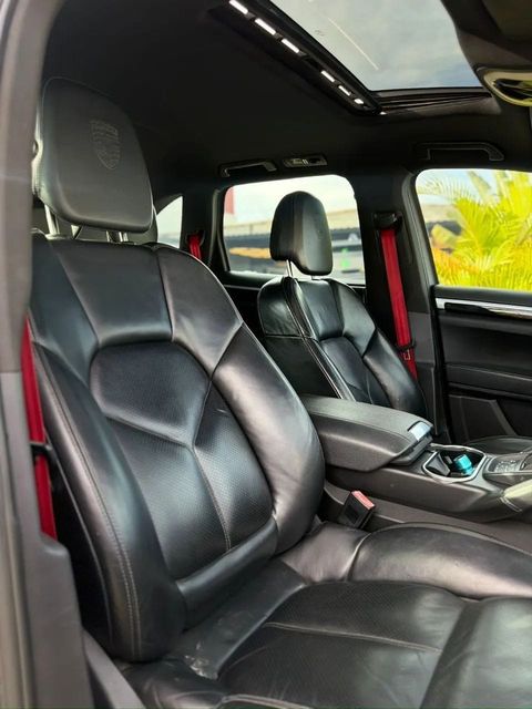 Porsche Cayenne, bancos dianteiros (foto 7 de 18)