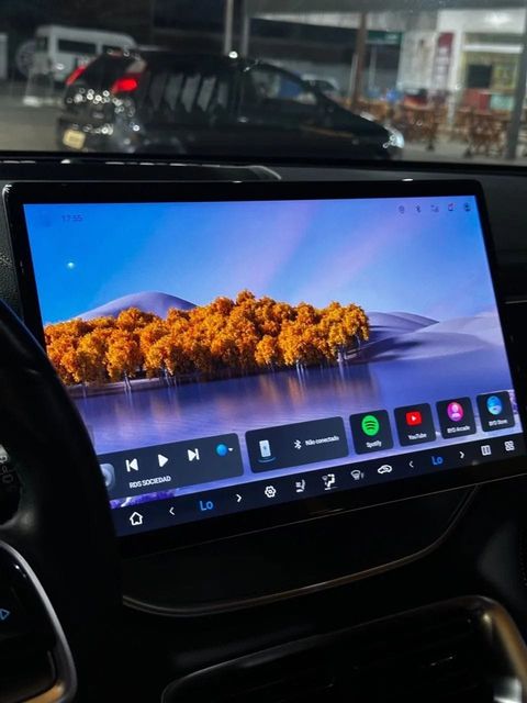 BYD Song Plus, central multimídia e comandos do painel
