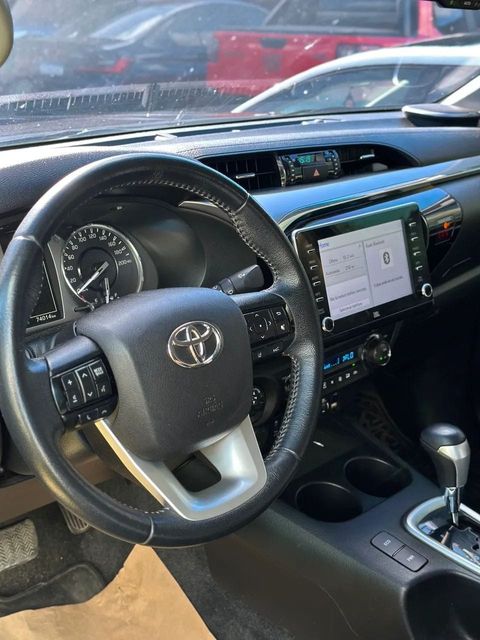 Toyota Hilux, painel e volante (foto 6 de 18)