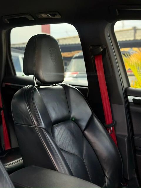 Porsche Cayenne, bancos dianteiros (foto 8 de 18)