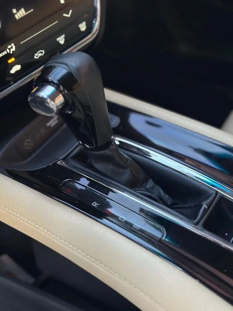 Honda HR-V, console central e alavanca de câmbio