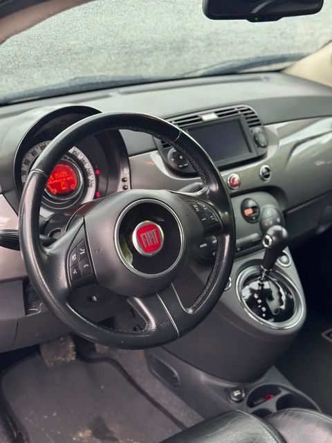 Fiat 500, painel e volante