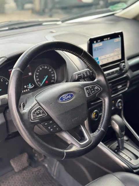 Ford EcoSport, painel e volante (foto 8 de 14)
