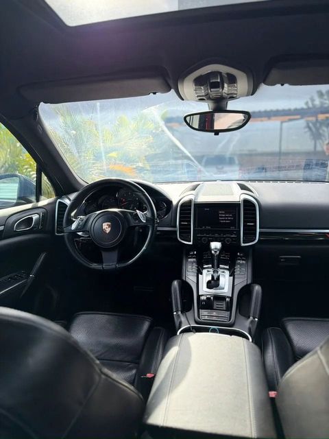 Porsche Cayenne, vista do interior (foto 9 de 18)