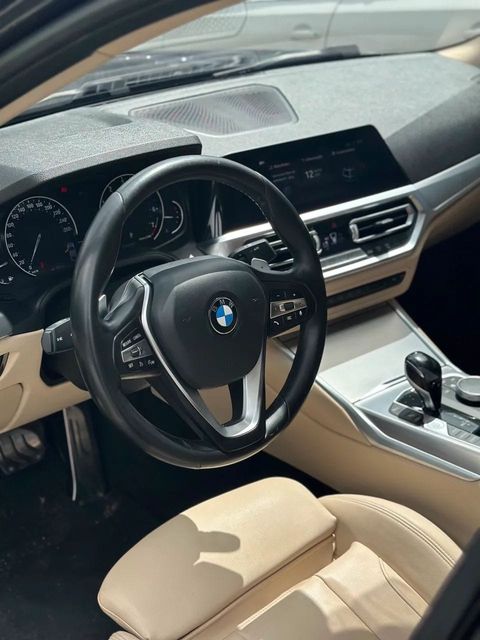 BMW 320i, painel e volante (foto 6 de 16)