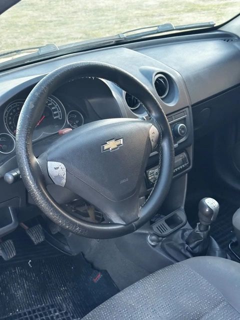 Chevrolet Celta, painel e volante