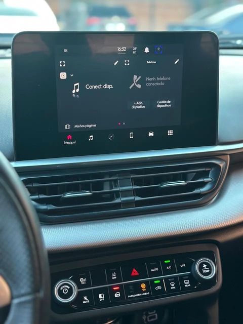 Fiat Pulse, central multimídia e comandos do painel