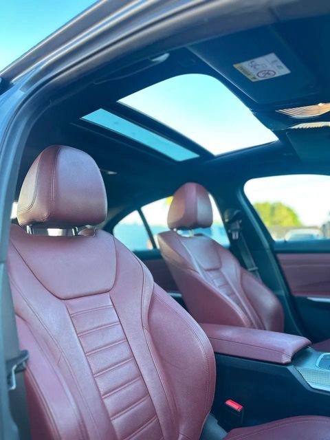 BMW 320i, bancos dianteiros (foto 7 de 12)