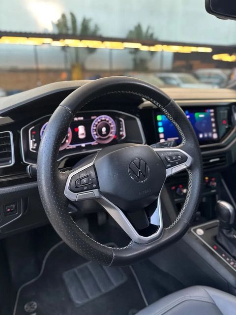 Volkswagen Nivus, painel e volante (foto 8 de 16)