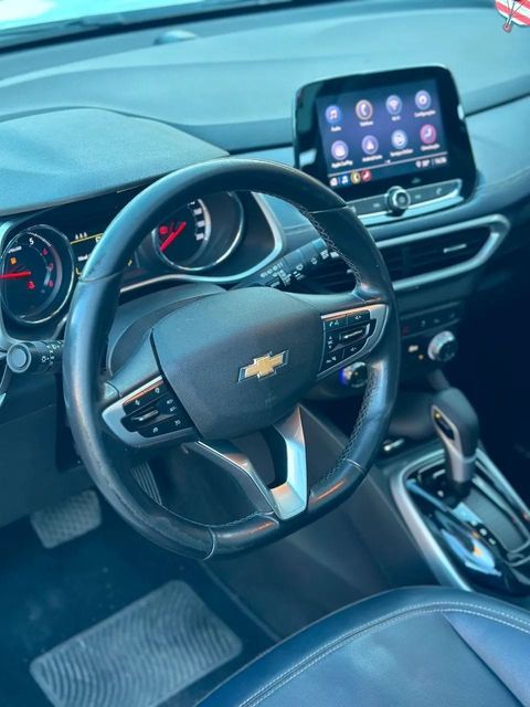 Chevrolet Tracker, painel e volante