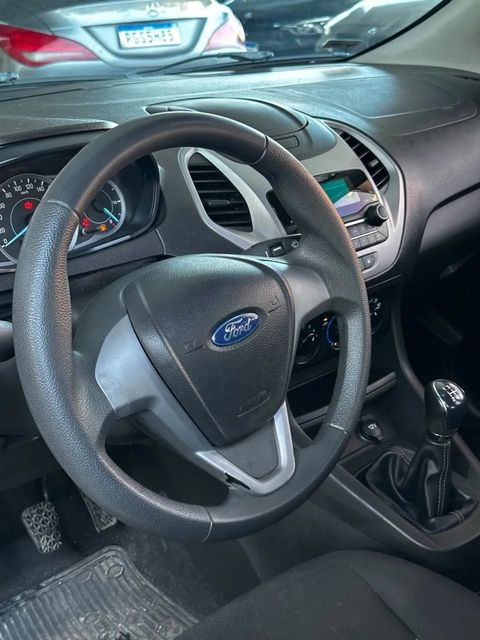 Ford Ka, painel e volante