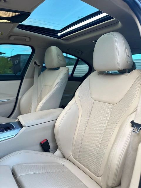 BMW 320i, bancos dianteiros