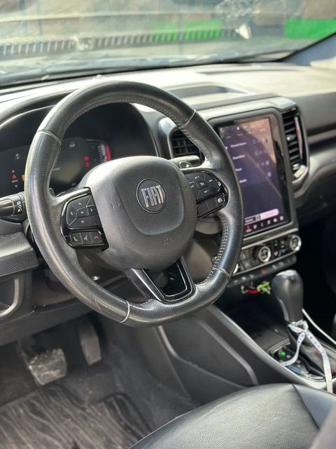 Fiat Toro, volante e quadro de instrumentos