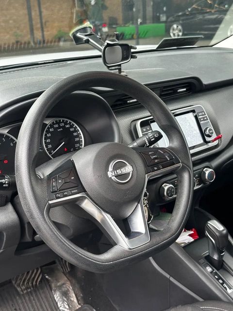 Nissan Kicks, painel e volante