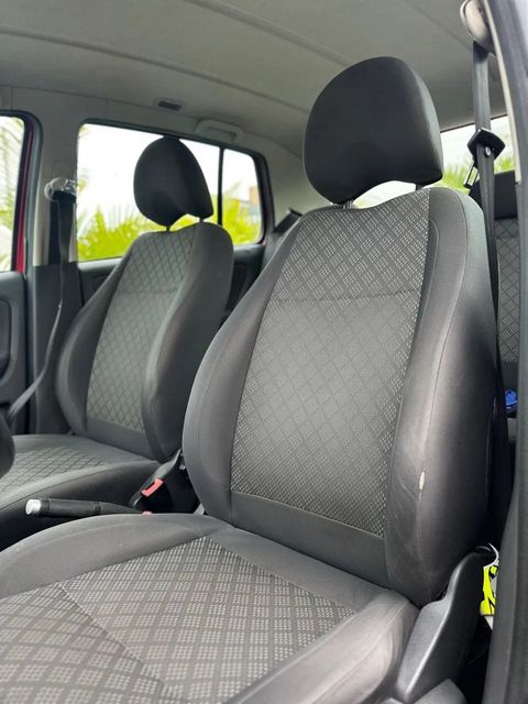 Volkswagen Fox, bancos dianteiros