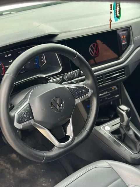 Volkswagen Nivus, painel e volante