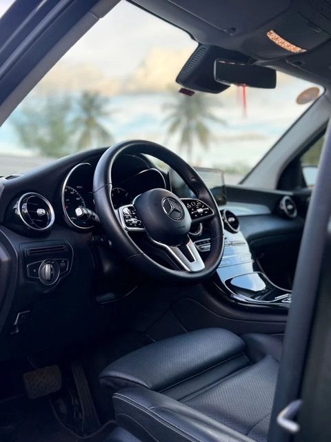 Mercedes-Benz GLC 220d, painel e volante (foto 9 de 13)
