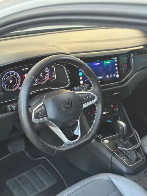 Volkswagen Nivus, painel e volante (foto 10 de 16)