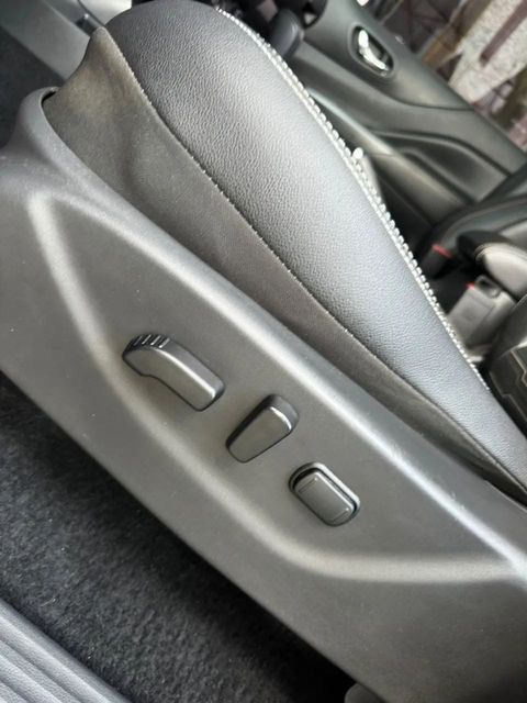 Nissan Frontier, comandos de ajuste do banco