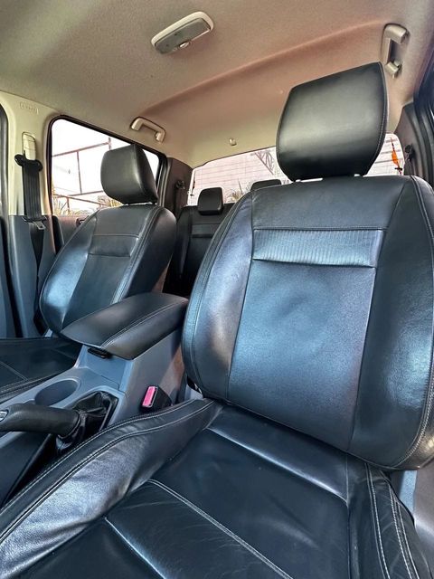 Ford Ranger, bancos dianteiros