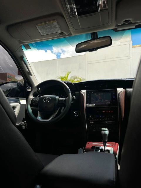 Toyota Hilux SW4, vista do interior (foto 8 de 18)
