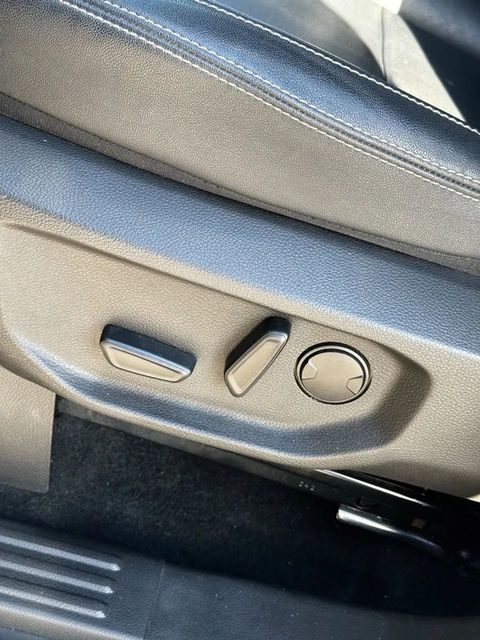 Ford Ranger, comandos de ajuste do banco