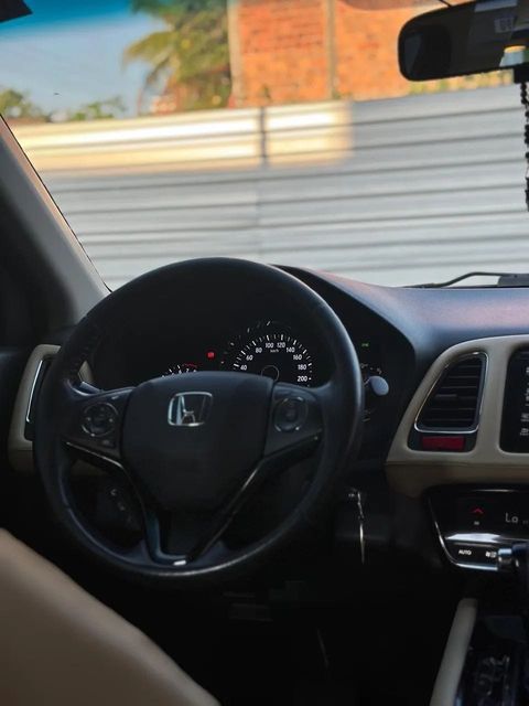 Honda HR-V, volante e quadro de instrumentos