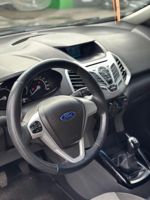 Ford EcoSport, volante e quadro de instrumentos (foto 11 de 16)