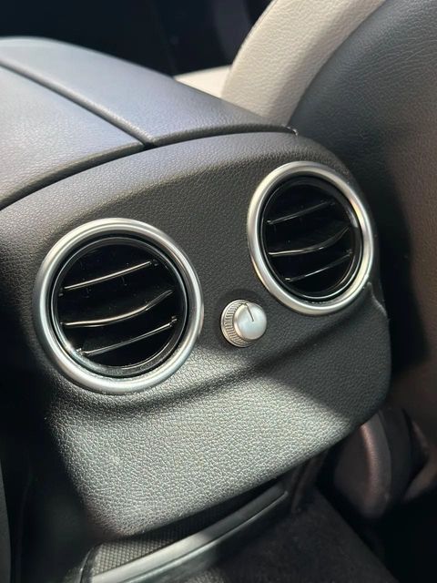 Mercedes-Benz C 200, vista do interior (foto 12 de 17)