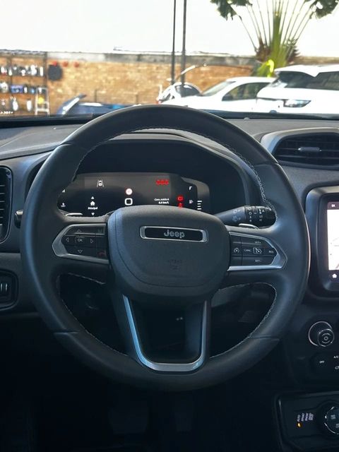Jeep Renegade, volante e quadro de instrumentos