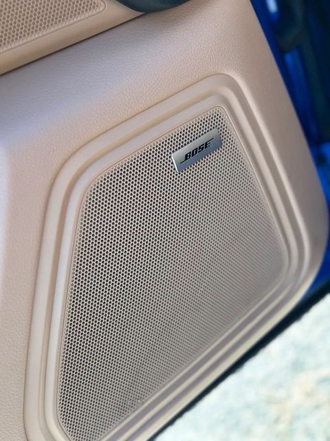 Porsche Macan, alto-falante do sistema de som