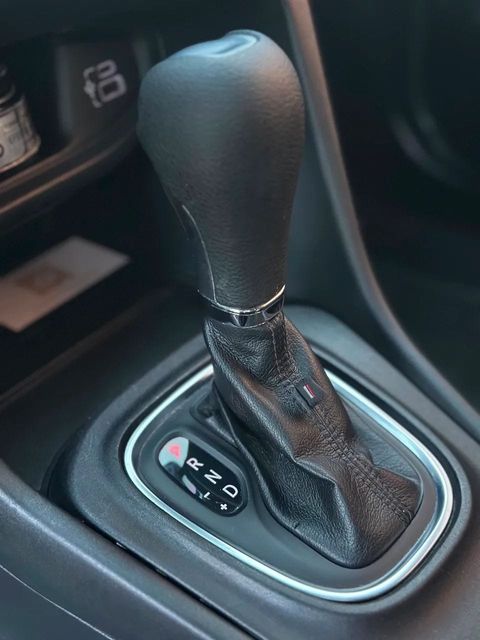 Fiat Pulse, console central e alavanca de câmbio