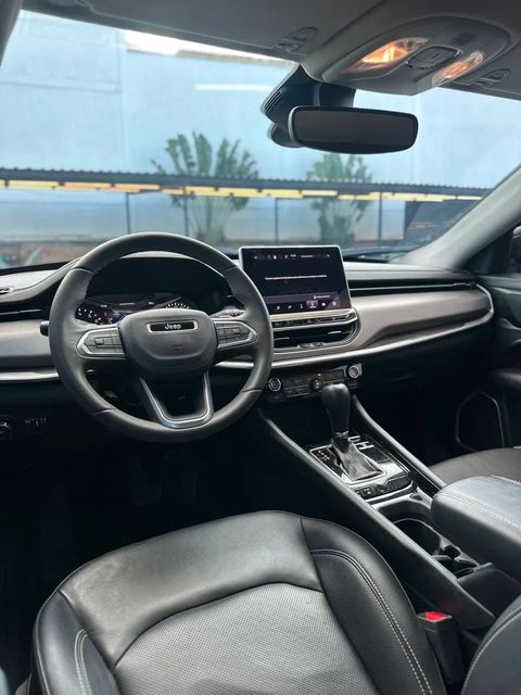 Jeep Compass, painel e volante (foto 11 de 16)