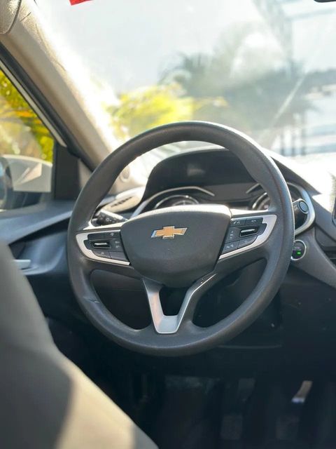Chevrolet Onix Plus, volante e quadro de instrumentos