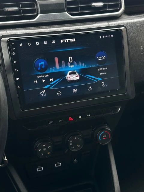 Renault Duster, central multimídia e comandos do painel