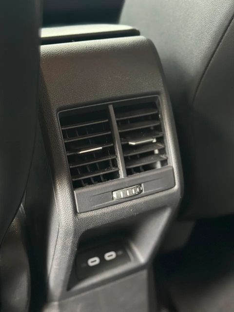 Volkswagen Polo, saídas de ar para o banco traseiro