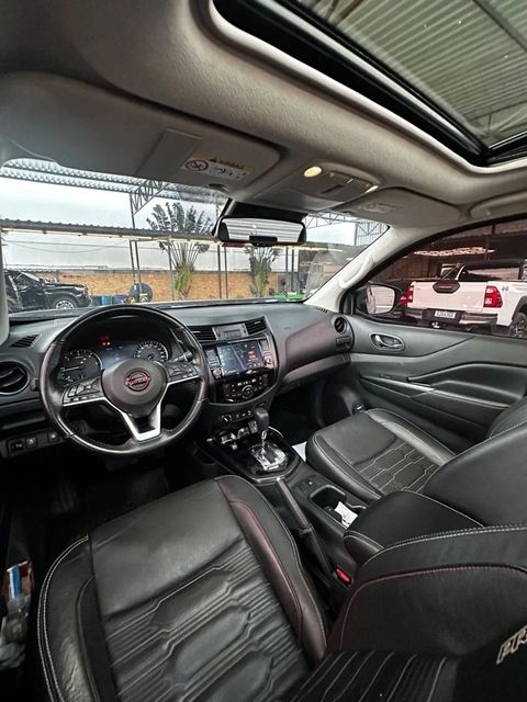 Nissan Frontier, vista do interior