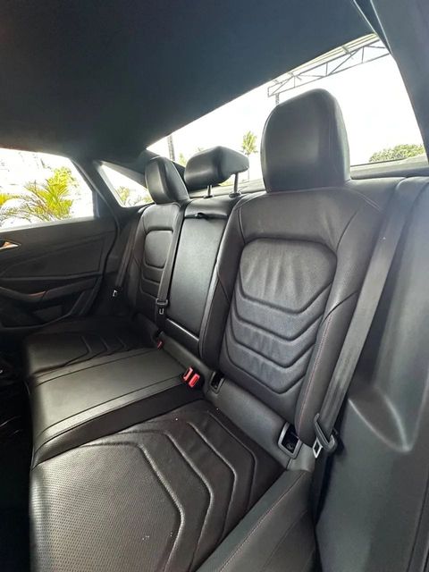 Volkswagen Jetta, bancos traseiros