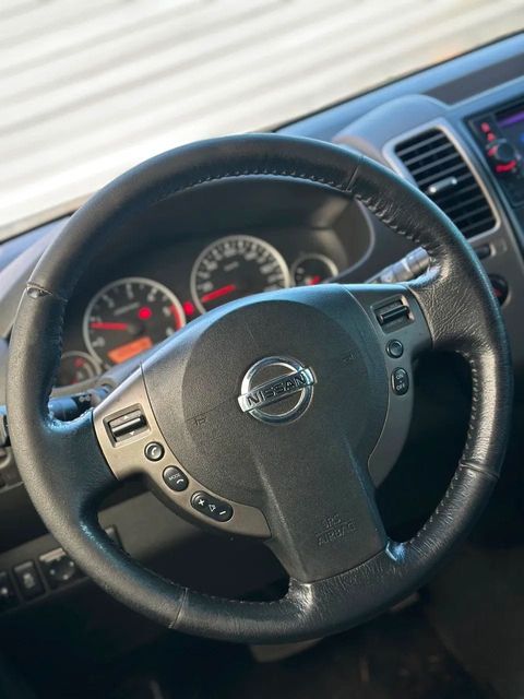 Nissan Frontier, volante e quadro de instrumentos