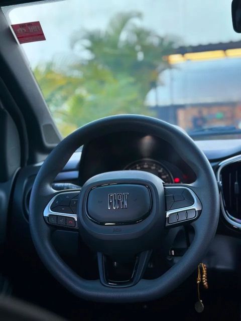 Fiat Strada, volante e quadro de instrumentos