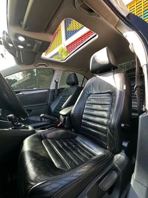 Volkswagen Jetta, bancos dianteiros (foto 12 de 15)