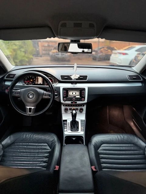 Volkswagen Passat, vista do interior (foto 13 de 17)