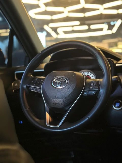 Toyota Corolla Cross, volante e quadro de instrumentos