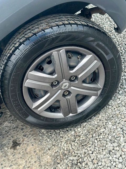 Renault Kwid, roda e pneu