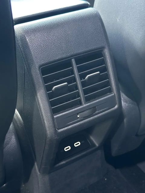 Volkswagen Virtus, saídas de ar para o banco traseiro