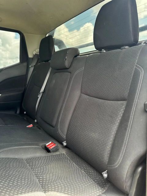 Nissan Frontier, bancos traseiros