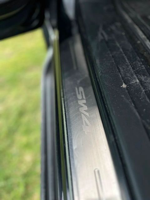 Toyota Hilux SW4, soleira da porta