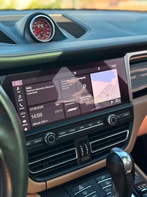Porsche Macan, central multimídia e comandos do painel